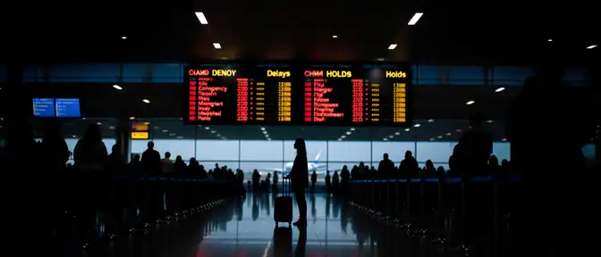 Режим неопределенности в Домодедово: полеты продолжаются, но под строгим контролем