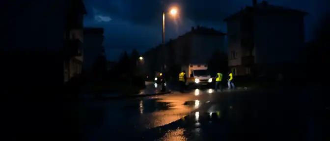 Авария на электросетях привела к внеплановому отключению света в Святошинском районе Киева