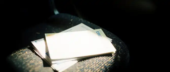 Забытые вещи в пути: где искать пропажу и что происходит с найденными документами
