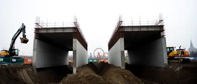 На юге Москвы началось возведение вестибюлей для новой станции метро «Остров Мечты»